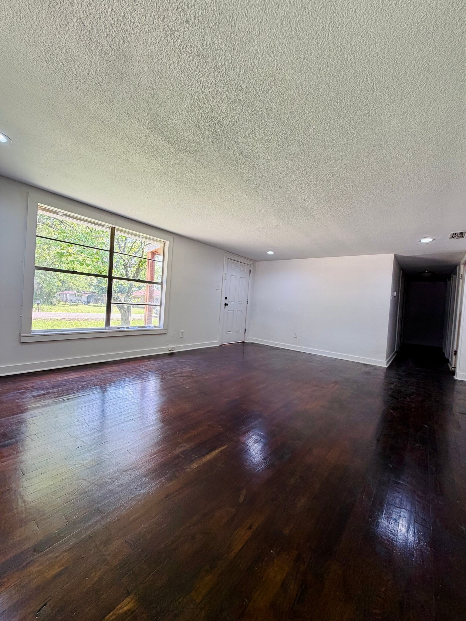 Building Photo - 3610 Davis St