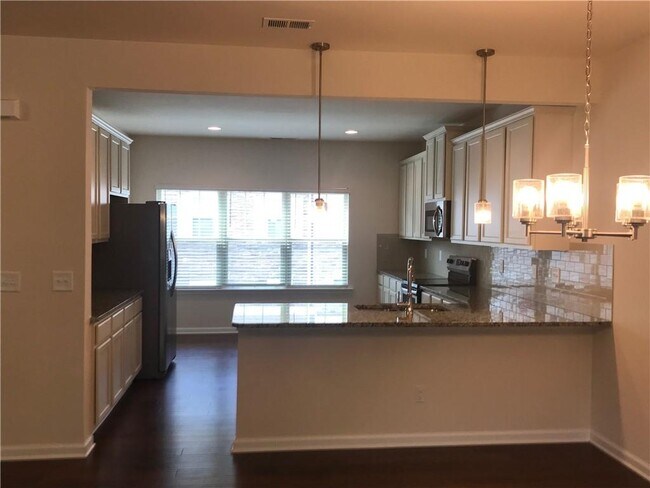 Building Photo - 3844 Equity Ln