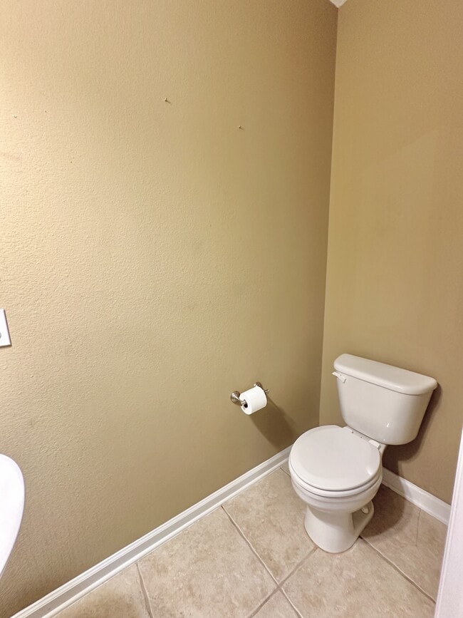 Building Photo - 2627 Spring Creek Hwy