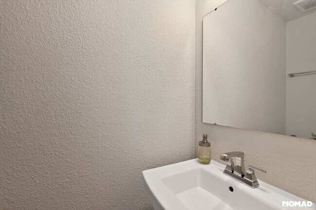 Building Photo - 103 Sandra Rd