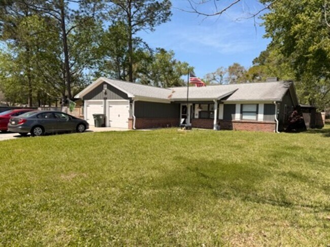 Building Photo - Fenced in 4 Bed 2 Bath in Mariners Landing