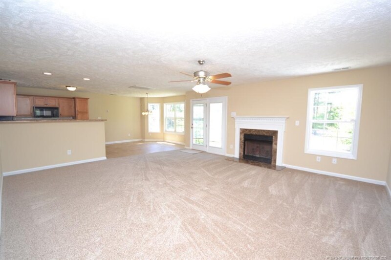 Building Photo - 361 Americana Dr