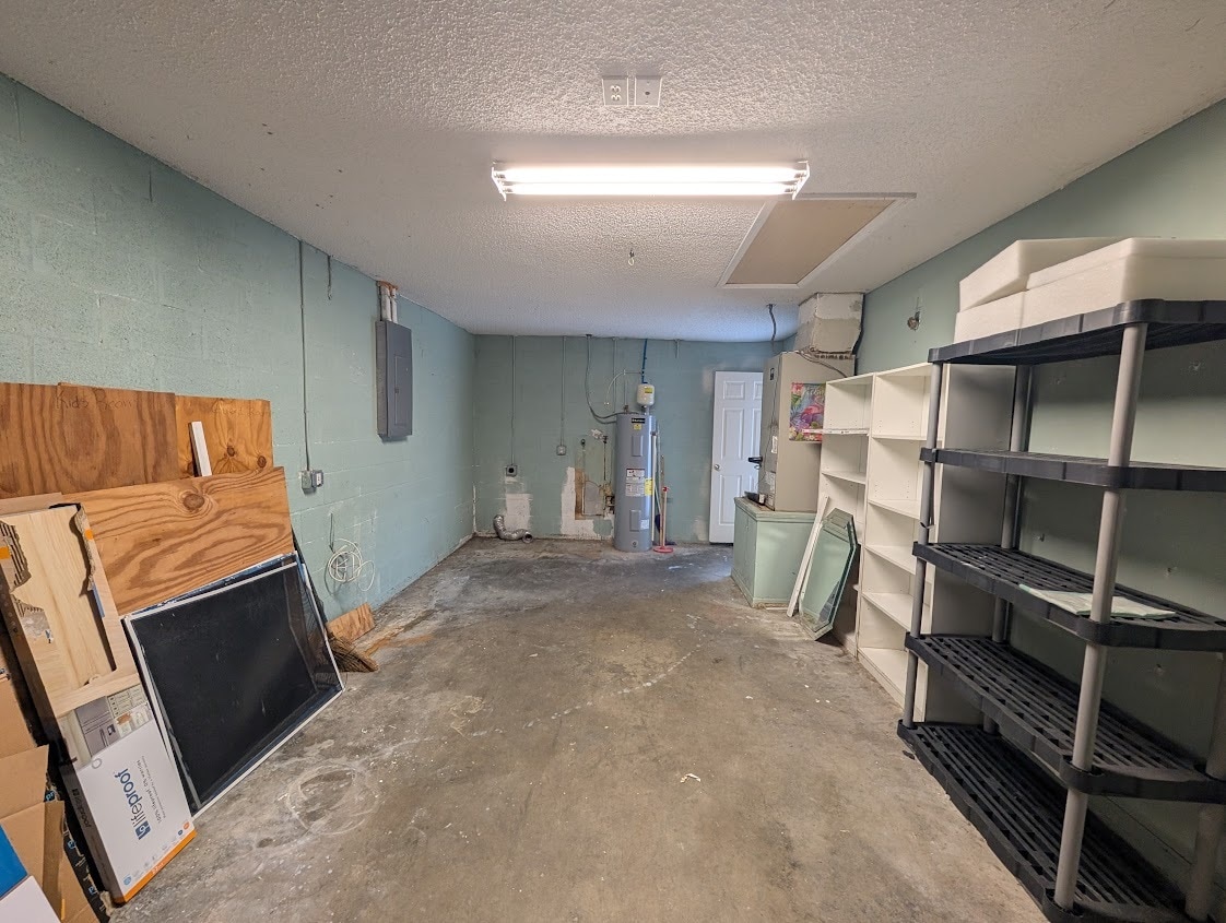 Building Photo - 392 Del Monte Rd