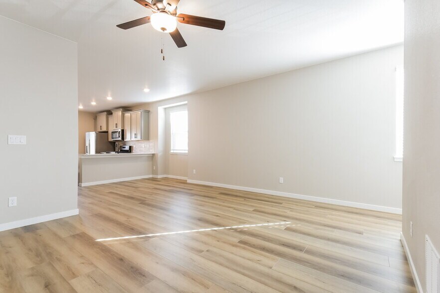 Building Photo - 9404 Yampa St