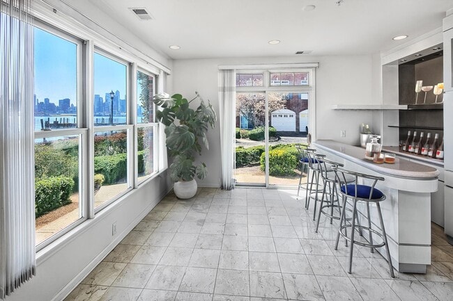 Building Photo - 470 Buffalo Ct