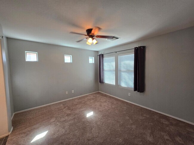 Building Photo - 1977 E Emily Ln