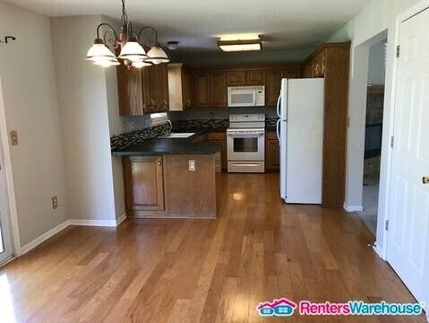 Building Photo - 4 Bedroom/ 2.5 Bath Home in Gardner