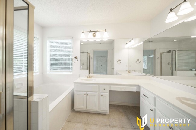 Building Photo - Stylish 3-Bedroom Home in Flower Mound