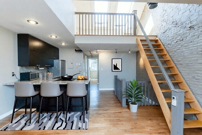 Building Photo - 9 Fayette St