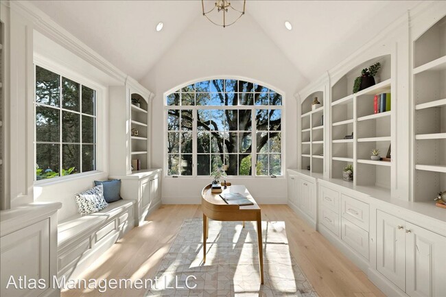 Building Photo - 4 br, 4.5 bath House - 1199 Fairway Rd