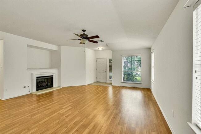 Building Photo - 17405 Bottle Springs Ln