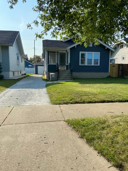 Building Photo - 7532 Jefferson Ave