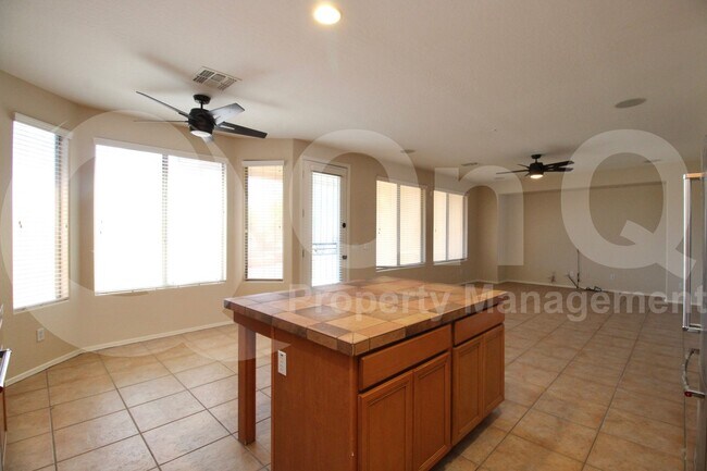 Building Photo - 17008 S 27th Ln