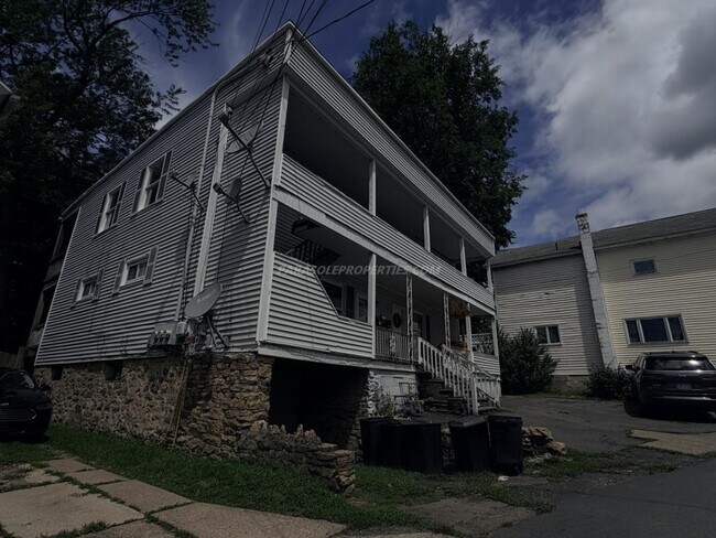 Building Photo - 114-116 Morris Ave