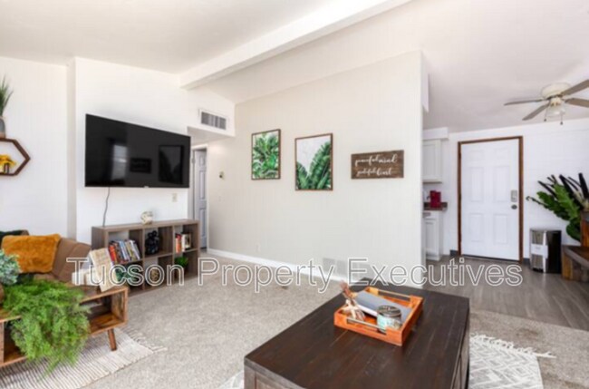 Building Photo - 1227 N Belvedere Ave