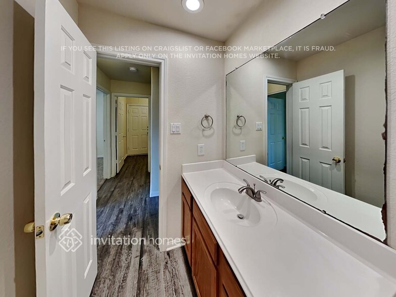 Building Photo - 3525 Stonehenge Dr