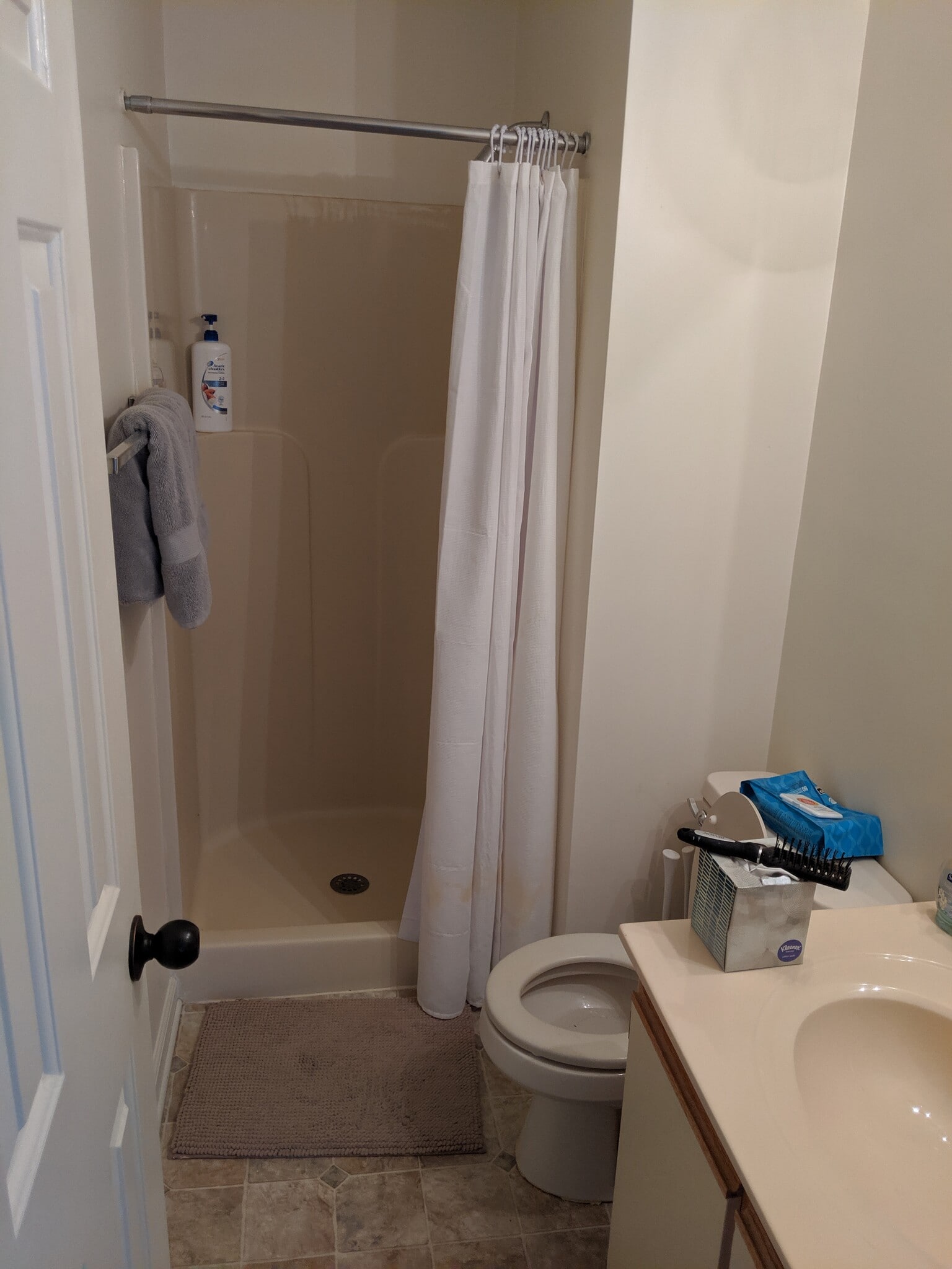 Upstairs Master bath - 892 Patrick Henry Dr