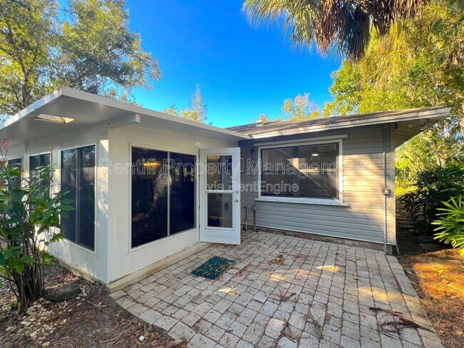 Building Photo - 10951 Ruden Rd