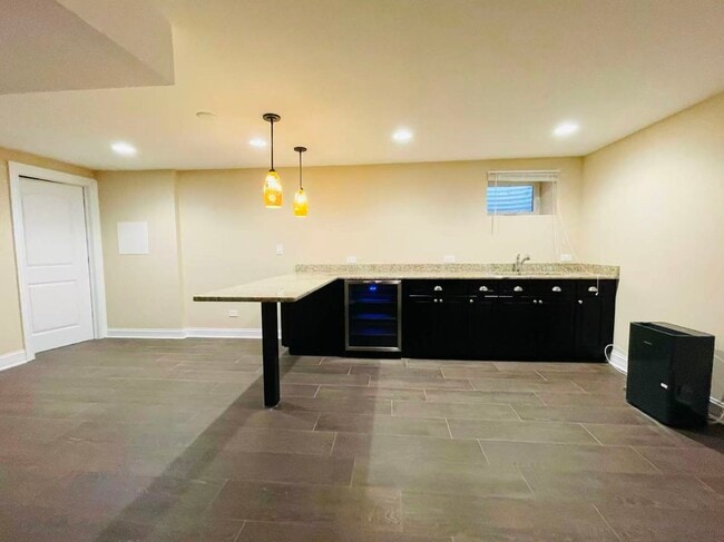 Building Photo - 406 S Lauder Ln