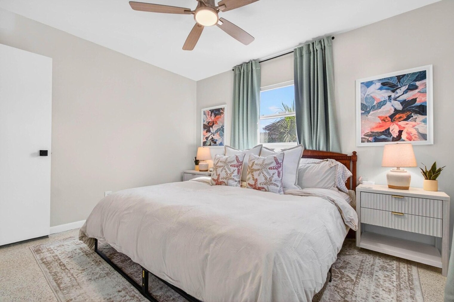 Building Photo - 13833 Dominica Dr