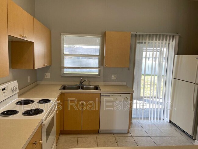 Building Photo - 4543 20th St SW