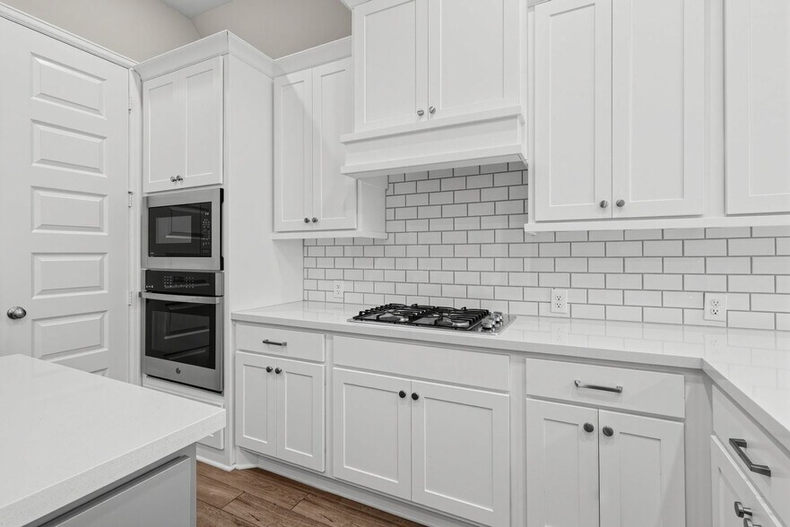 Building Photo - 5123 Morrison Dr