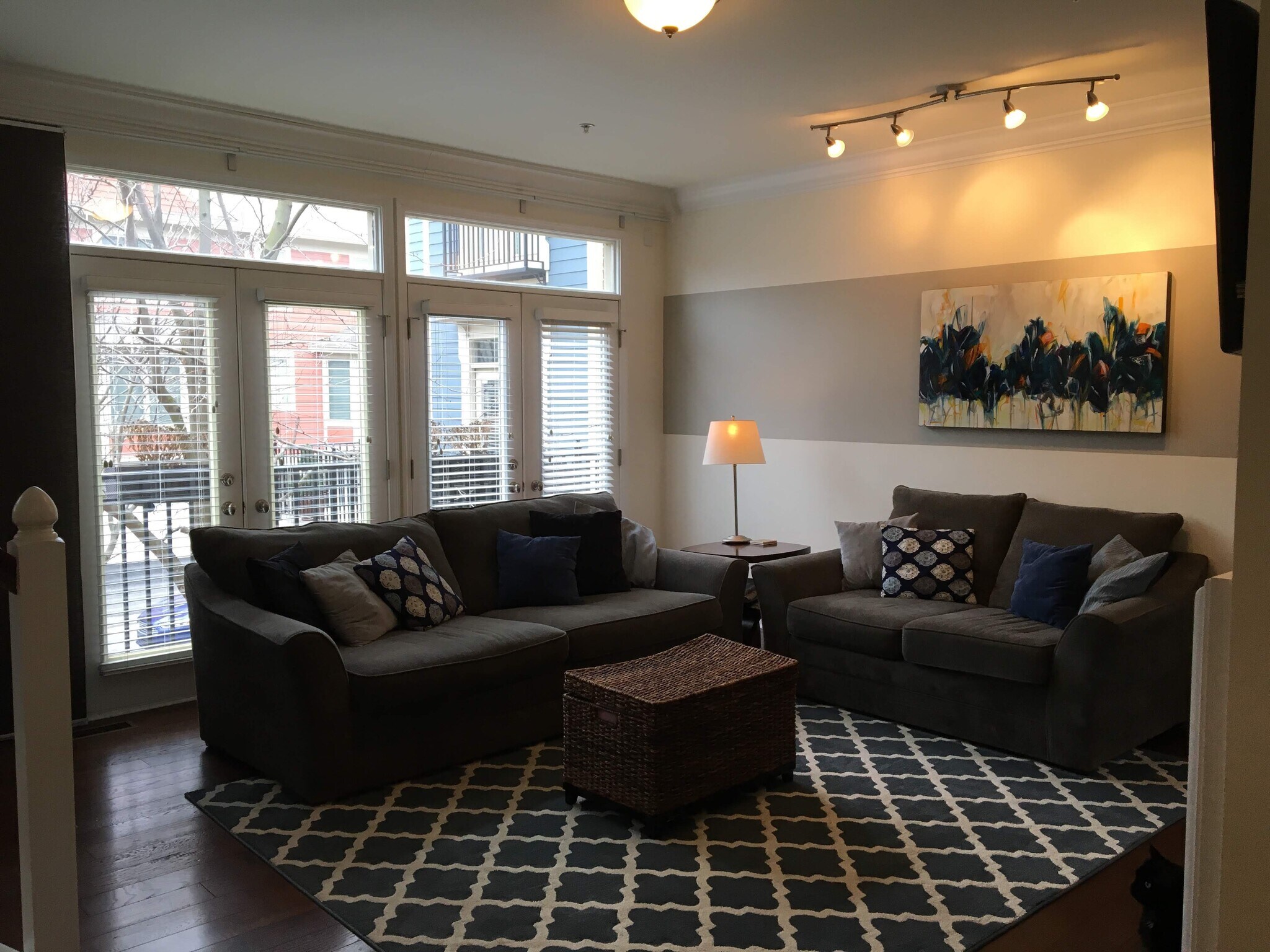 Living Room - 524 Allard Pl