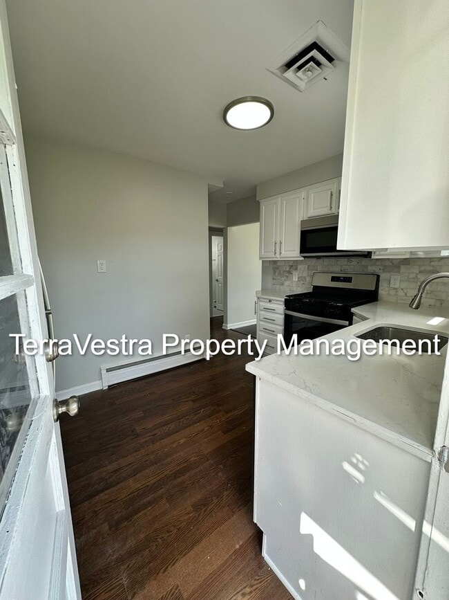 Building Photo - Single family home in Millville! Eligible ...