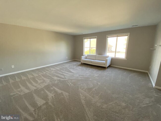 Building Photo - 1712 12th St S