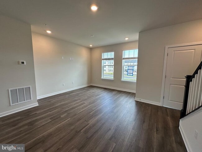 Building Photo - 7421 Calm Retreat Blvd