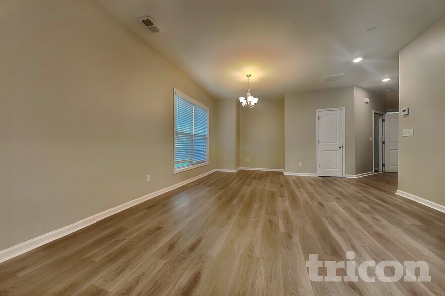 Building Photo - 3440 Baylor Cir