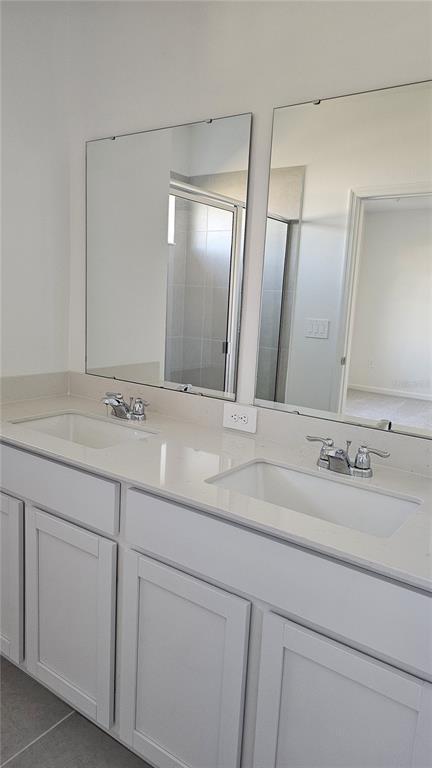 Building Photo - 2739 Skyline Lp