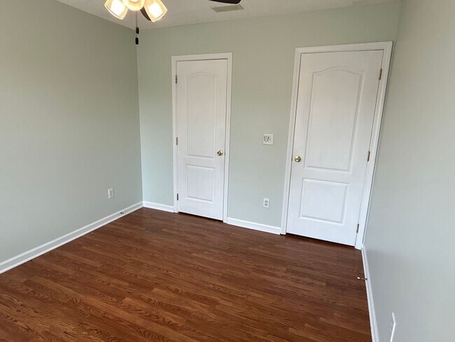 Building Photo - 3 Bed | 2.5 Bath Home in Raleigh with a Su...