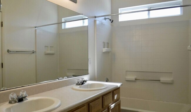 Building Photo - 10648 Shooting Star St NW