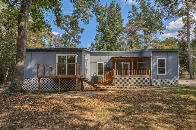 Building Photo - 30519 Lake Cir Ln