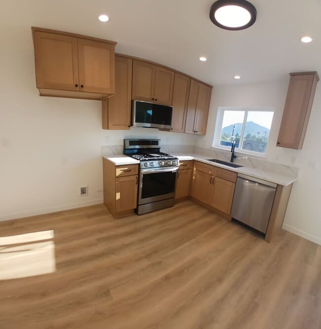 Building Photo - PRIME CAL POLY LOCATION!!