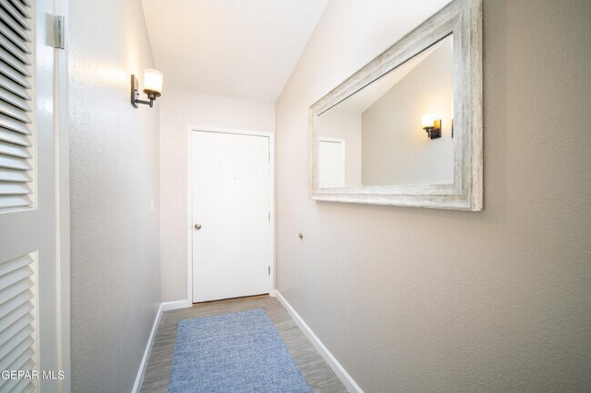 Building Photo - 7113 Cerro Negro Dr