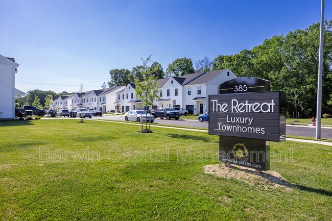 Building Photo - 385 Tuckahoe Rd