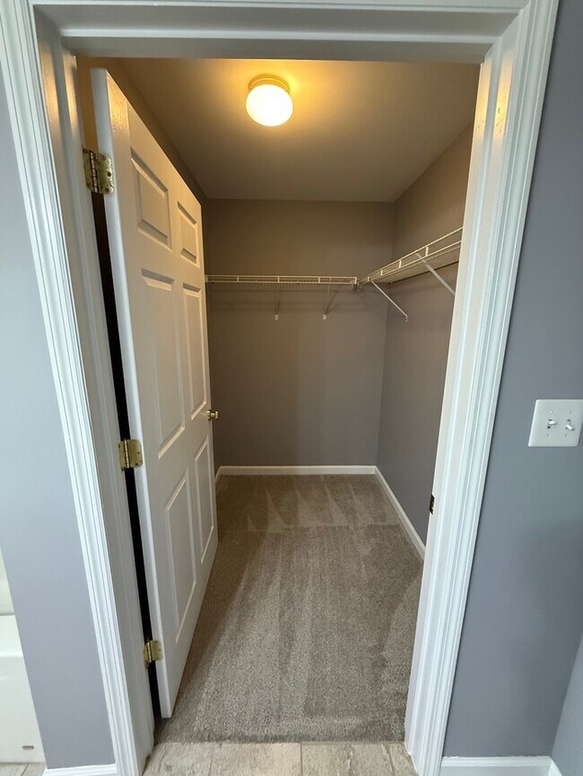 Building Photo - Two Bedroom Two Bath Condo with NO STAIRS!!