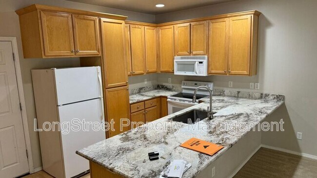 Building Photo - 3157 NW Shooting Star Dr