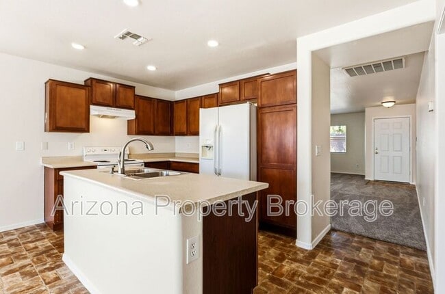 Building Photo - 3765 E Superior Rd