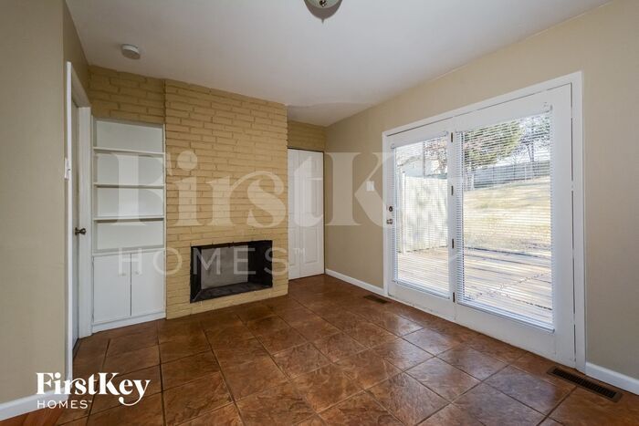 Building Photo - 802 Parkfield Terrace