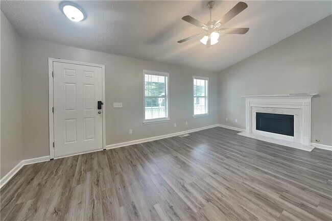 Building Photo - 336 Paradise Cir