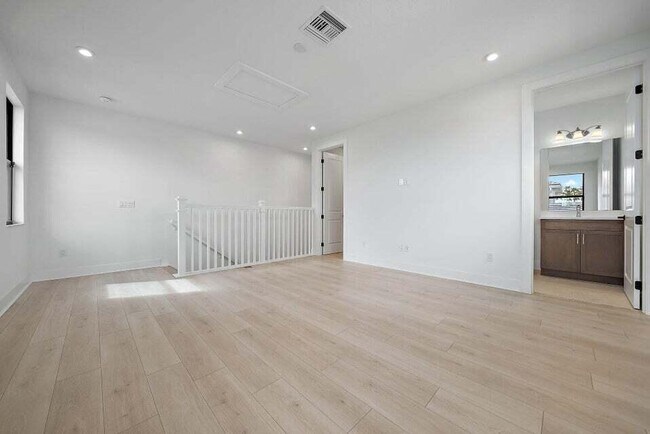 Building Photo - 13613 Le Christine Dr