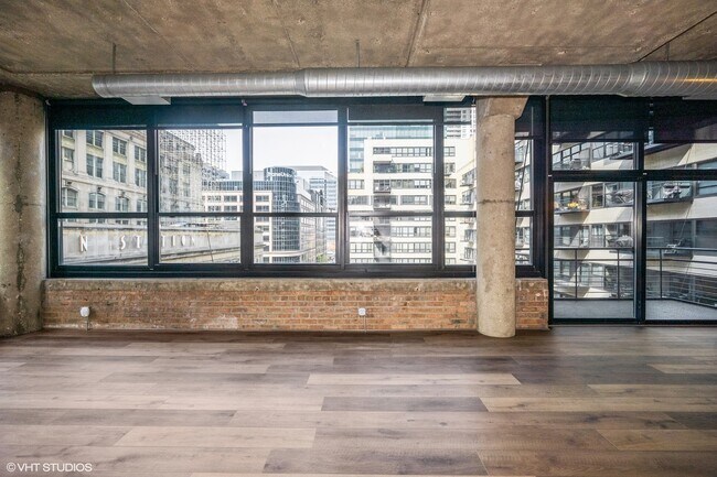 Building Photo - 130 S Canal St