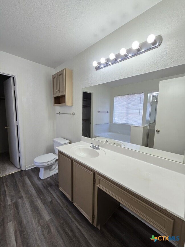 Building Photo - 4407 Paintbrush Dr