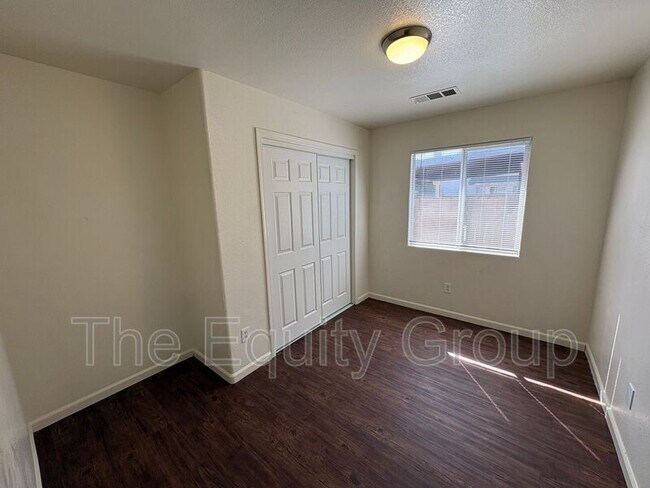 Building Photo - 1747 W Connelly Ave