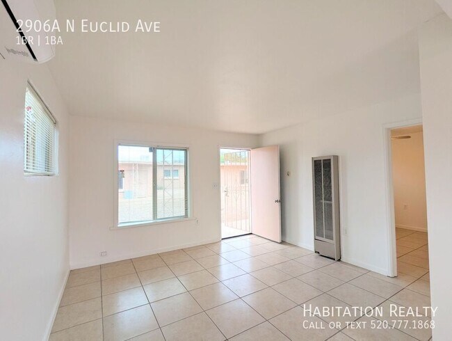 Building Photo - 2906 N Euclid Ave