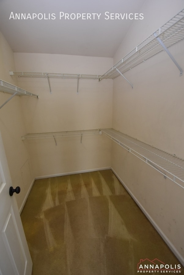 Building Photo - 2808 Traxler Ct