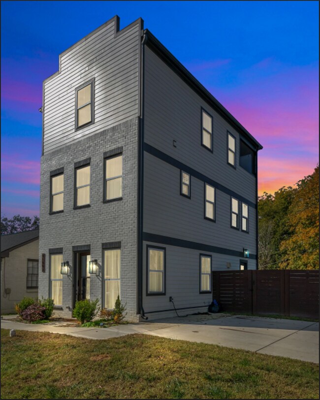 Building Photo - Newly built 3bedroom/2.5 bath home in Sylv...